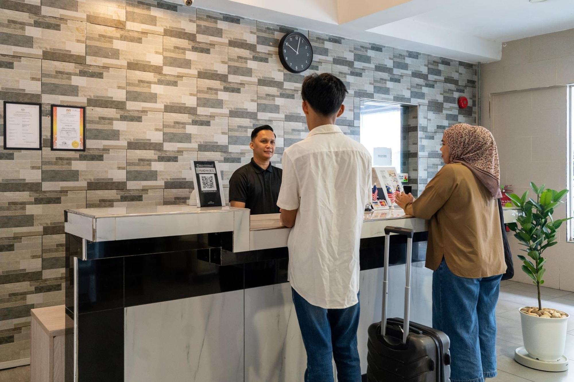 Pertama Lodge Tawau Exteriör bild